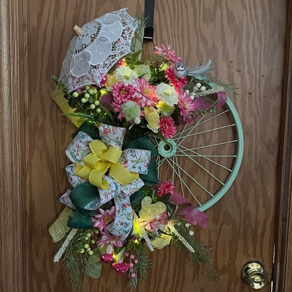 Spring spoke wreath
